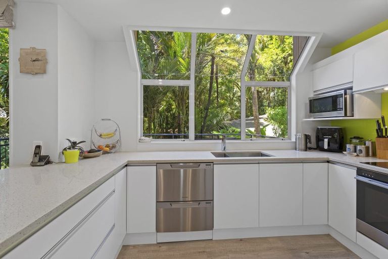Photo of property in 133 Konini Road, Titirangi, Auckland, 0604
