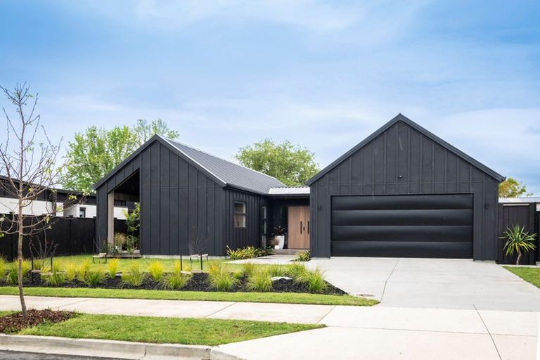 Photo of property in 77 Hartwell Drive, Kelvin Grove, Palmerston North, 4470