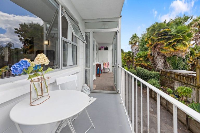 Photo of property in 2/110 Hamilton Street, Tauranga, 3110