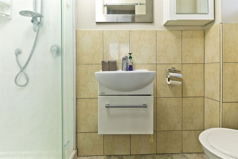 Photo of property in 11 Preston Avenue, Henderson, Auckland, 0610