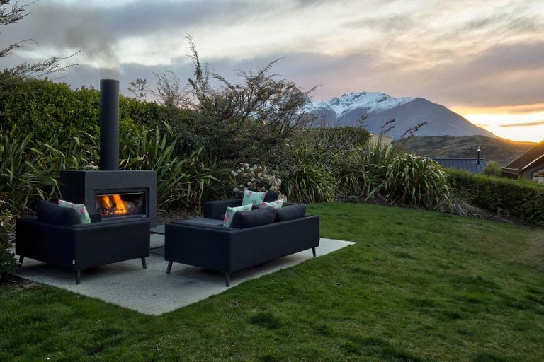 Photo of property in 37 Mcadam Drive, Jacks Point, Queenstown, 9371