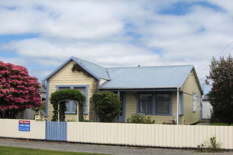 Photo of property in 84 Peel Street, Westport, 7825