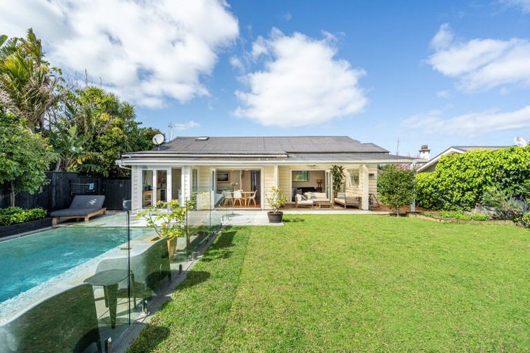 Photo of property in 46 Ngataringa Road, Devonport, Auckland, 0624