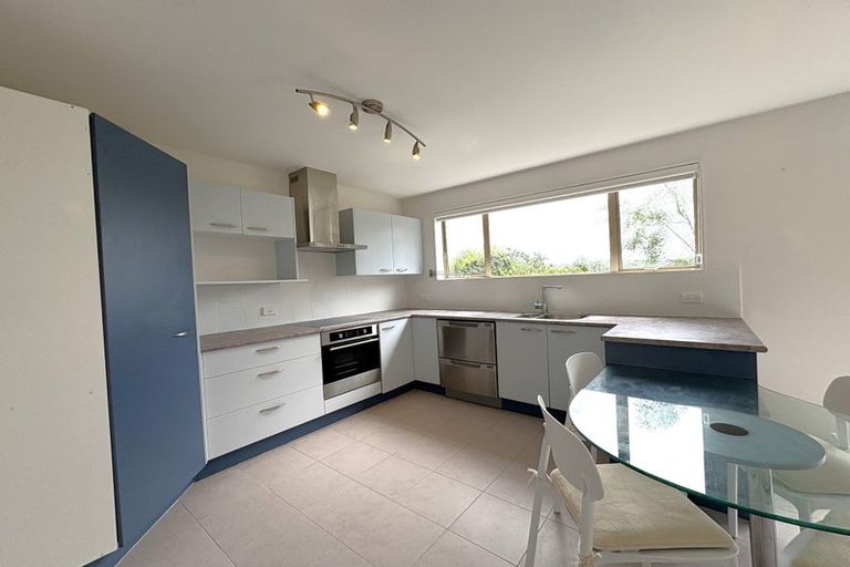 Photo of property in 17 Meteor Place, Schnapper Rock, Auckland, 0632