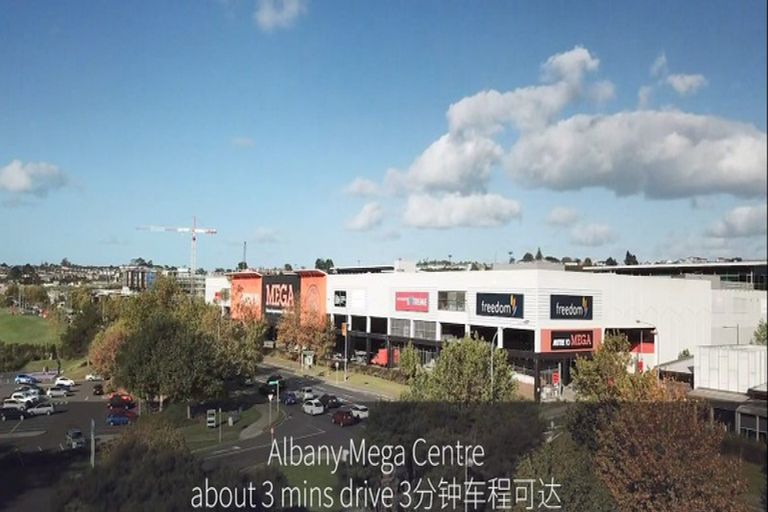Photo of property in 43 Waihou Crescent, Albany Heights, Auckland, 0632