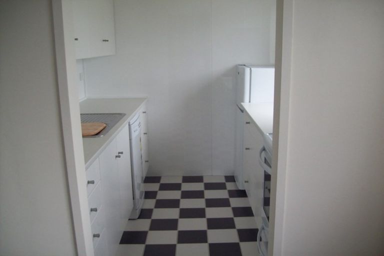 Photo of property in Hobson Court Flats, 35/70u Hobson Street, Thorndon, Wellington, 6011