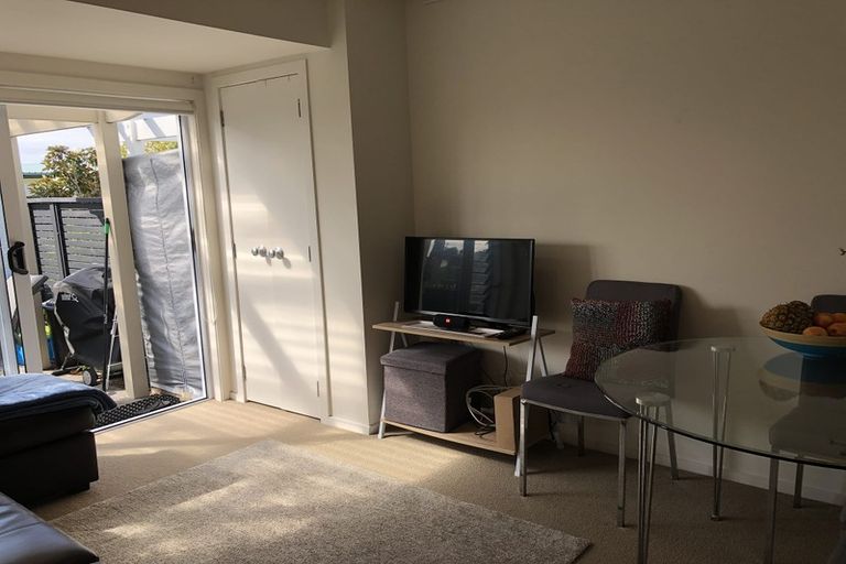 Photo of property in 1/37 Waipa Street, Birkenhead, Auckland, 0626
