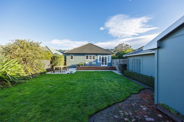 Photo of property in 257 Centaurus Road, Saint Martins, Christchurch, 8022