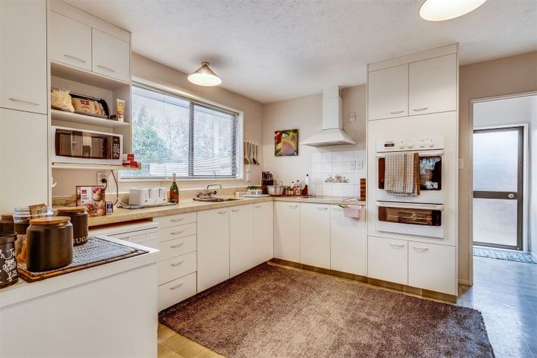 Photo of property in 70 Sarabande Avenue, Redwood, Christchurch, 8051