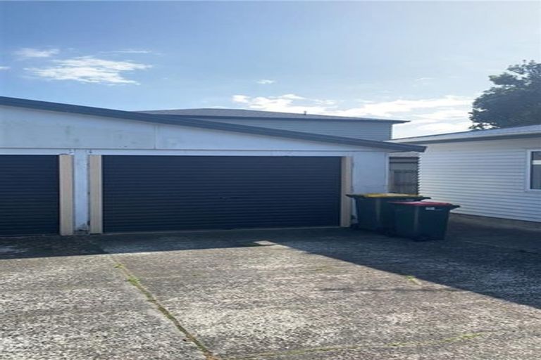 Photo of property in 16 Evans Road, Weymouth, Auckland, 2103