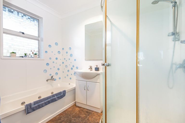 Photo of property in 15 Acacia Street, Kelvin Grove, Palmerston North, 4414