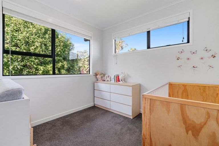 Photo of property in 8 Tilia Place, Totara Heights, Auckland, 2105