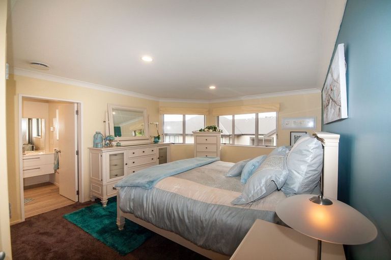 Photo of property in 10a Chippenham Grove, Churton Park, Wellington, 6037