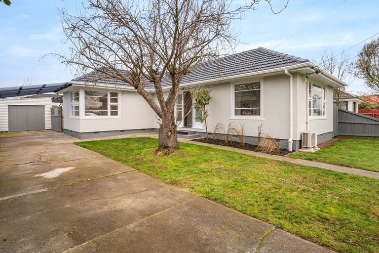 Photo of property in 43 Vivian Street, Burwood, Christchurch, 8083
