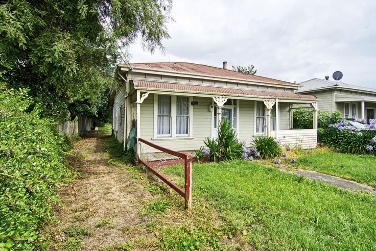 Photo of property in 83 Lincoln Road, Masterton, 5810