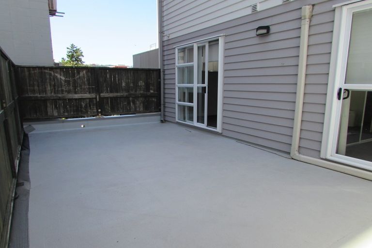 Photo of property in Budget Car Rental, 9/81 Ghuznee Street, Te Aro, Wellington, 6011