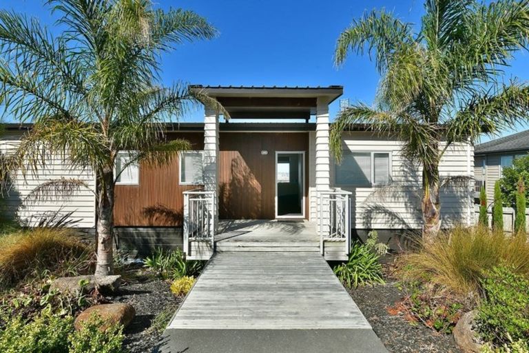 Photo of property in 66 Maire Road, Orewa, 0931