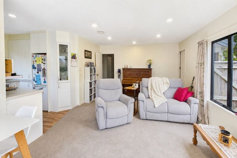 Photo of property in 1c Pollen Street, Johnsonville, Wellington, 6037