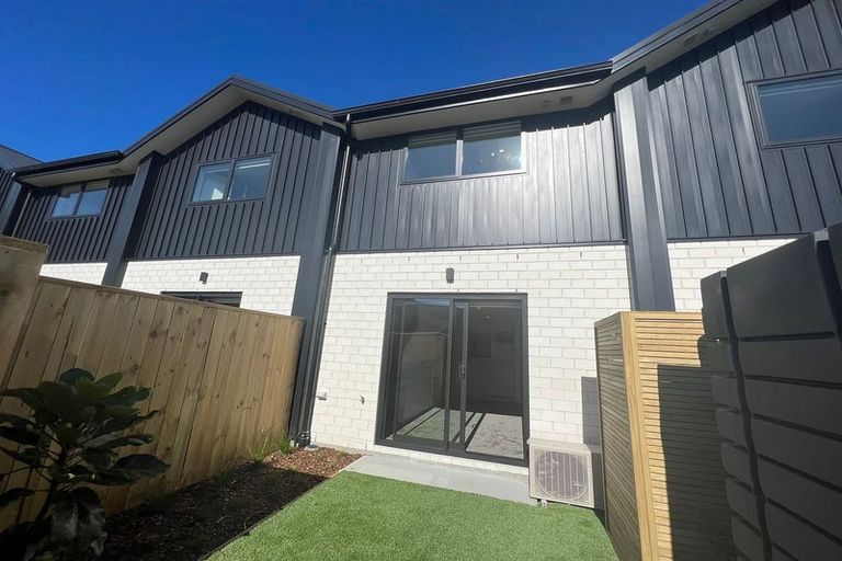 Photo of property in 5/81 Kervil Avenue, Te Atatu Peninsula, Auckland, 0610