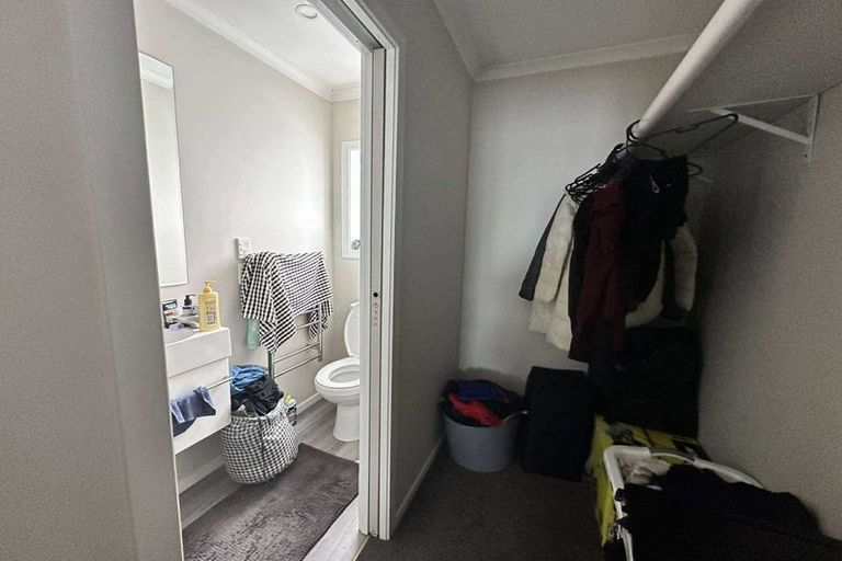 Photo of property in 20u8 Glanmire Road, Newlands, Wellington, 6037