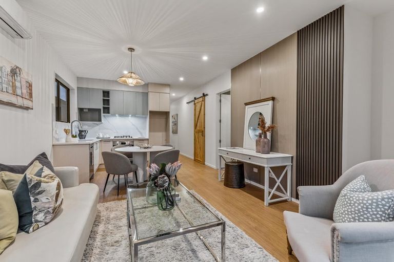 Photo of property in 21 Paretao Street, Massey, 0614