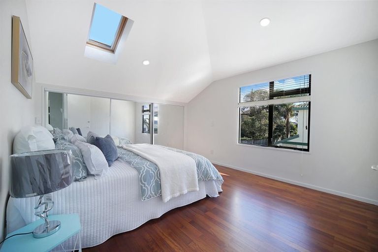 Photo of property in 12 Quedley Court, Eastern Beach, Auckland, 2012