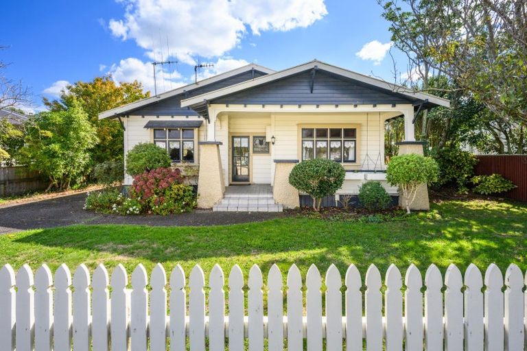 Photo of property in 19 Beresford Street, Takaro, Palmerston North, 4410