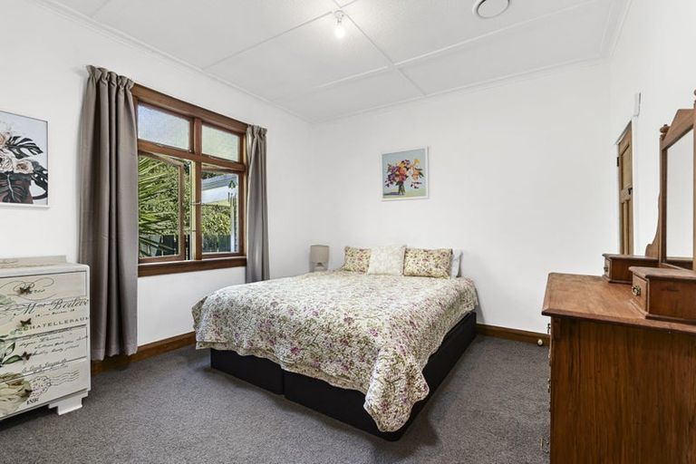 Photo of property in 15a Sycamore Grove, Lower Vogeltown, New Plymouth, 4310