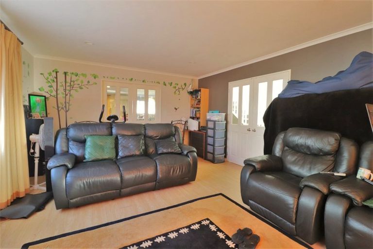 Photo of property in 16 Finbar Close, Flat Bush, Auckland, 2019