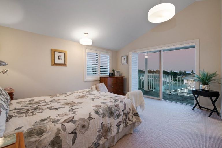 Photo of property in 9 Landmark Terrace, Orewa, 0931