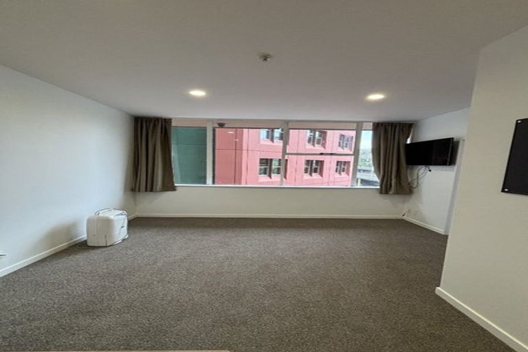 Photo of property in Terrace Tower Apartments, 6c/126 The Terrace, Wellington Central, Wellington, 6011