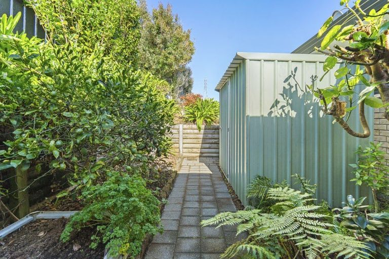 Photo of property in 6 Ash Place, Whalers Gate, New Plymouth, 4310