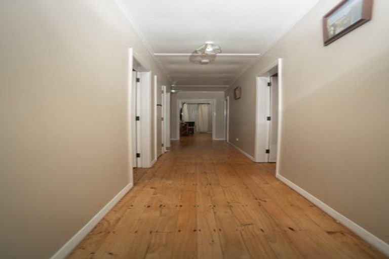 Photo of property in 16 Manchester Street, Patea, 4520