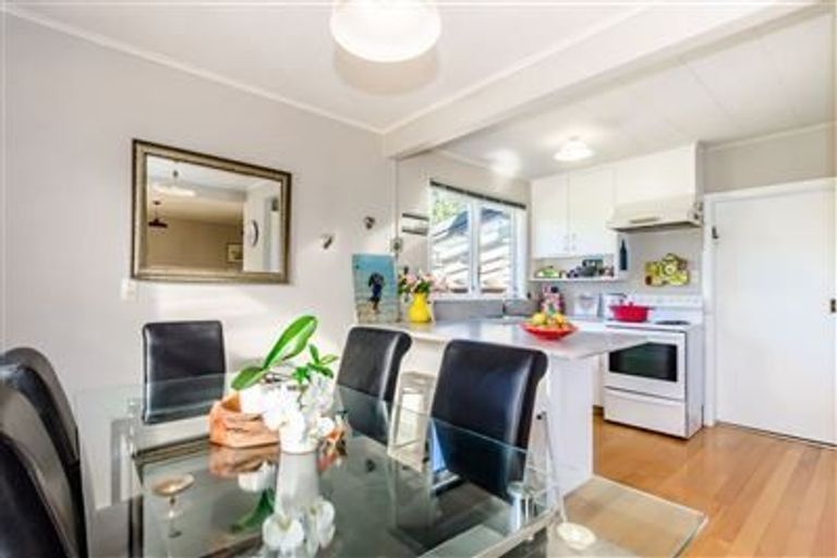 Photo of property in 5 Puriri Road, Waikanae, 5036