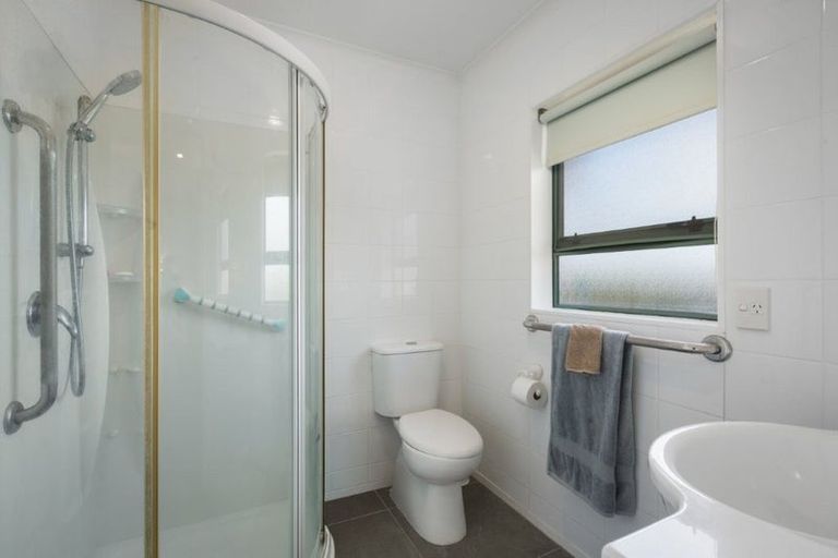 Photo of property in 16 Donegal Place, Katikati, 3129