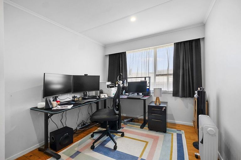 Photo of property in 217 Omata Road, Spotswood, New Plymouth, 4310