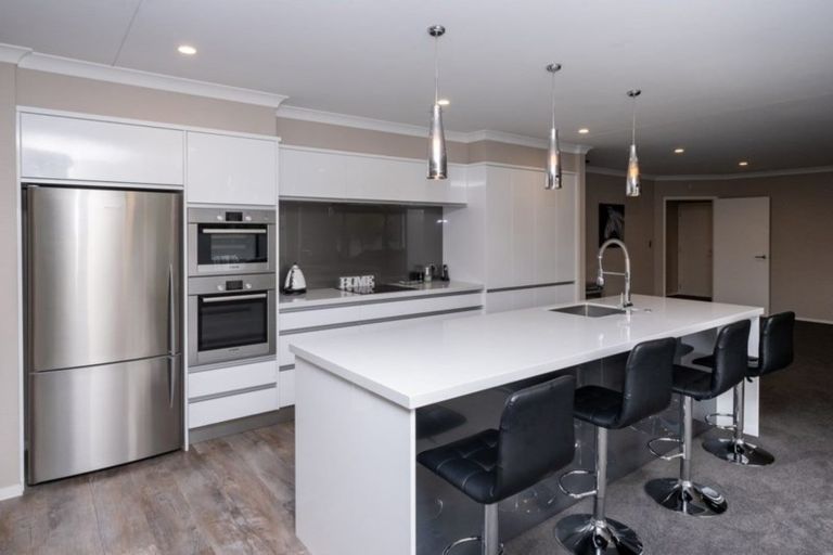 Photo of property in 8 Cordelia Street, Stratford, 4332