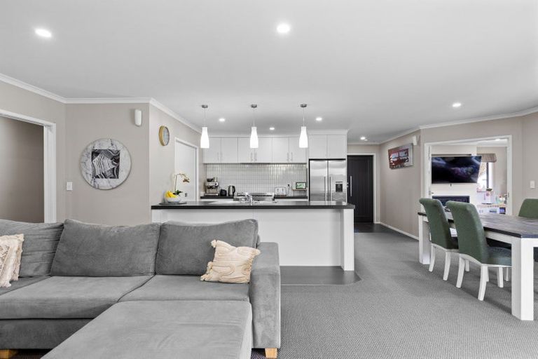 Photo of property in 115 Saint James Drive, Huntington, Hamilton, 3210