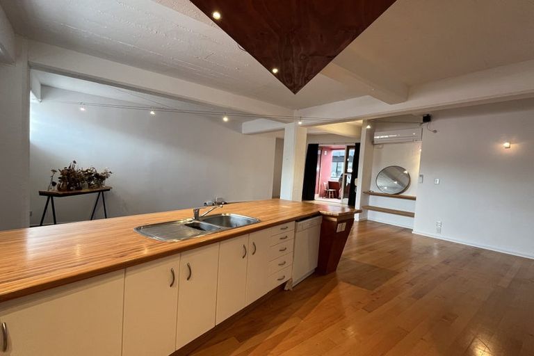 Photo of property in 6 City Apartments, 11h Ghuznee Street, Te Aro, Wellington, 6011