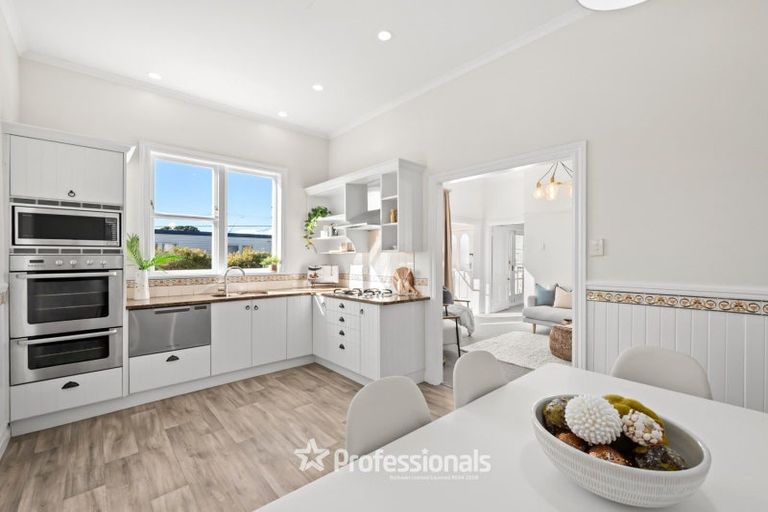 Photo of property in 17 William Street, Petone, Lower Hutt, 5012