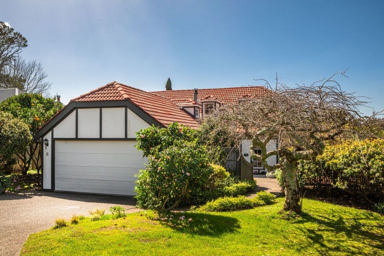 Photo of property in 6 Terrylyn Drive, Hillcrest, Auckland, 0627