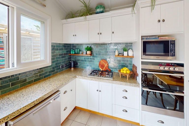 Photo of property in 112 Kahukura Avenue, Waitarere Beach, Levin, 5510