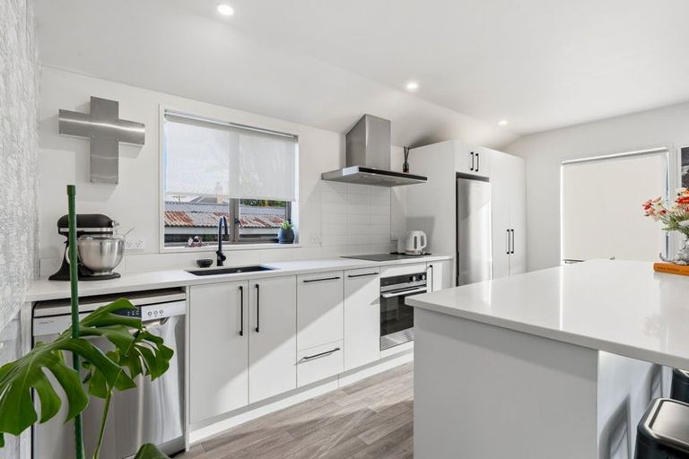 Photo of property in 38 Bay View Road, South Dunedin, Dunedin, 9012