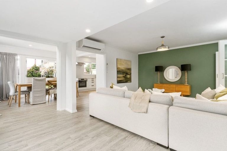 Photo of property in 144 Wairakei Road, Bryndwr, Christchurch, 8053