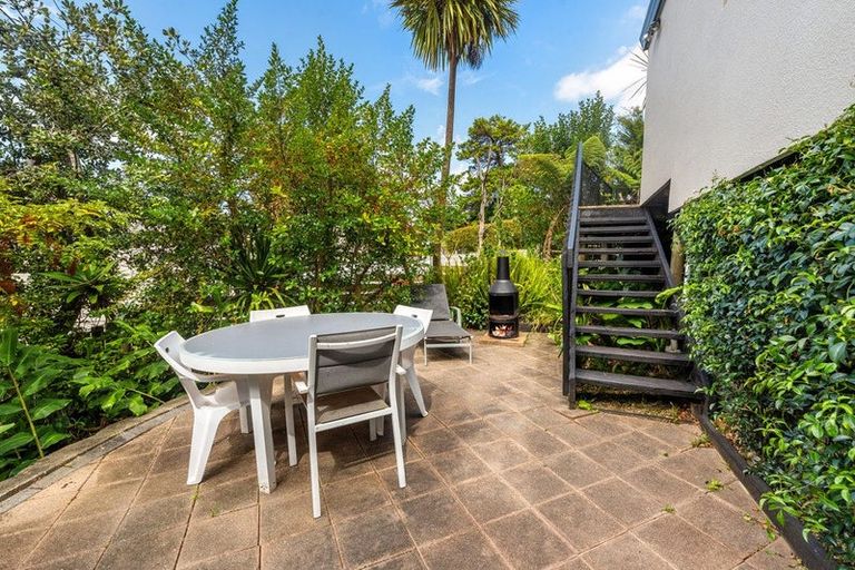 Photo of property in 28 Fitzwilliam Drive, Torbay, Auckland, 0630
