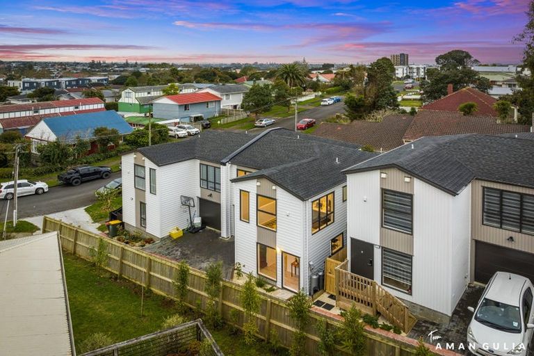 Photo of property in 21b Craigbank Avenue, New Lynn, Auckland, 0600