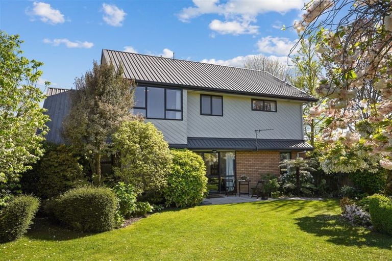 Photo of property in 23 Lakeview Place, Halswell, Christchurch, 8025