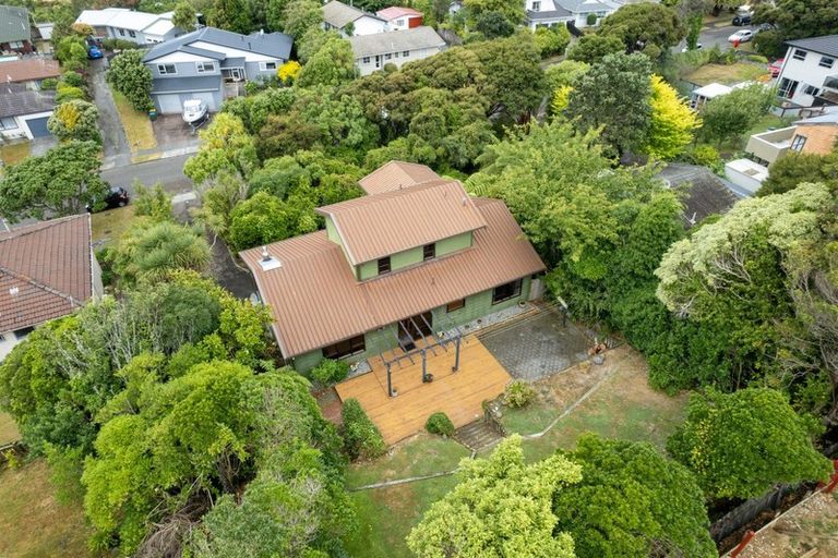 Photo of property in 10 Latitude Close, Whitby, Porirua, 5024
