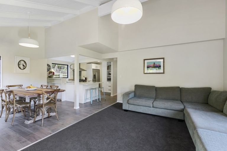 Photo of property in 99 Thurleigh Grove, Karori, Wellington, 6012