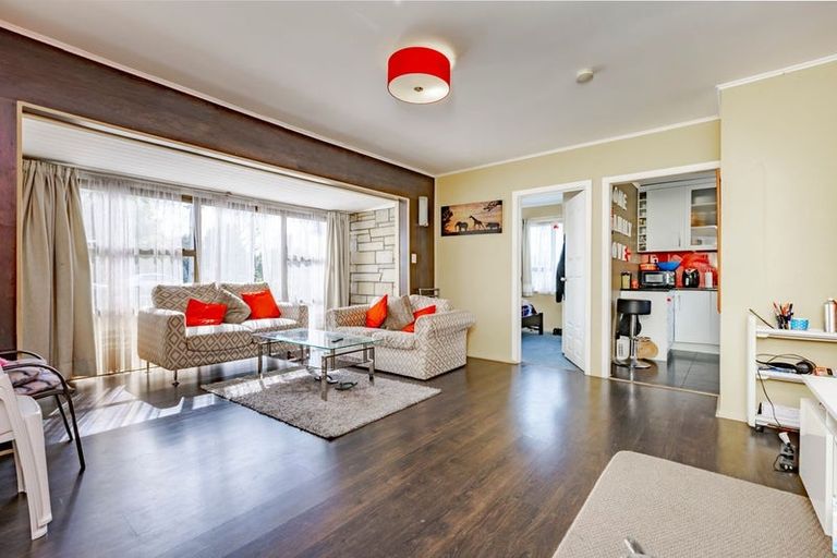 Photo of property in 37 Walters Road, Takanini, 2112